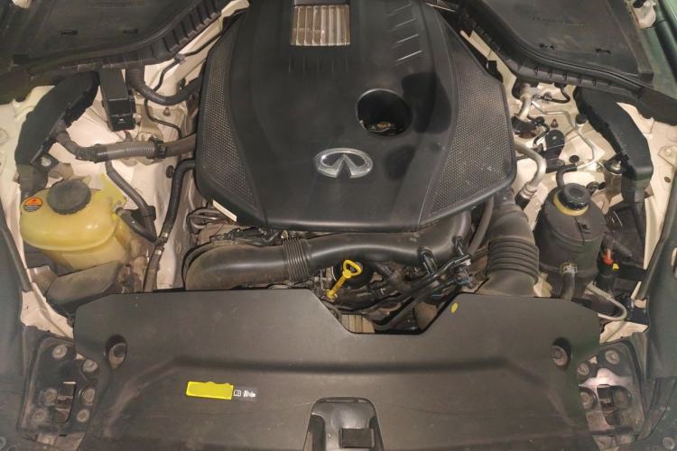 Used Infiniti Q50L 2016 2.0T Ambition Edition Engine Bay