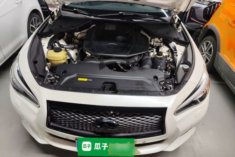 Used Infiniti Q50L 2016 2.0T Enjoyment Edition Engine Bay