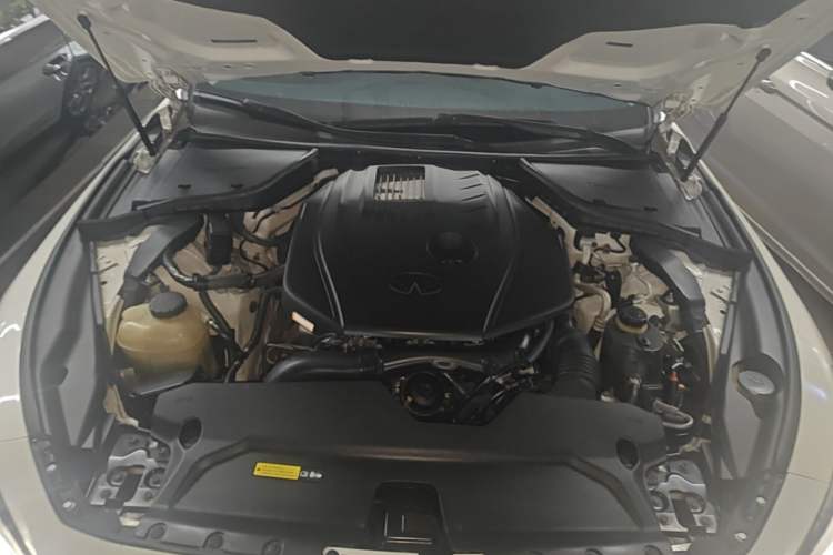 Used Infiniti Q50L 2016 2.0T Ambition Edition Engine Bay