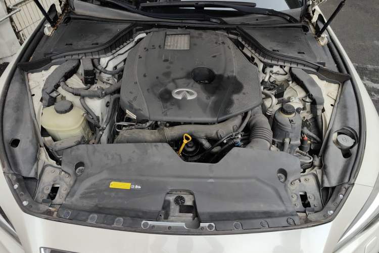 Used Infiniti Q50L 2016 2.0T Ambition Edition Engine Bay