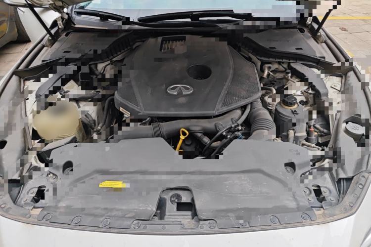 Used Infiniti Q50L 2016 2.0T Enjoyment Edition Engine Bay
