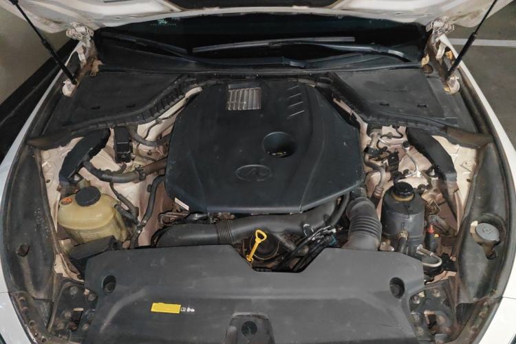 Used Infiniti Q50L 2016 2.0T Ambition Edition Engine Bay