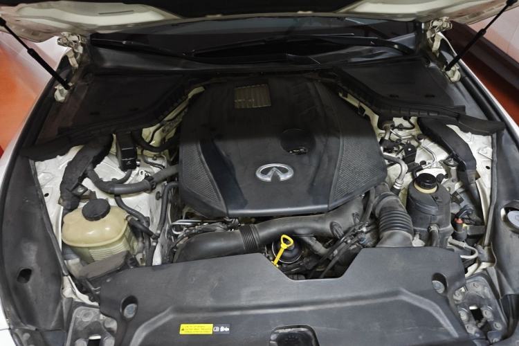 Used Infiniti Q50L 2016 2.0T Ambition Edition Engine Bay