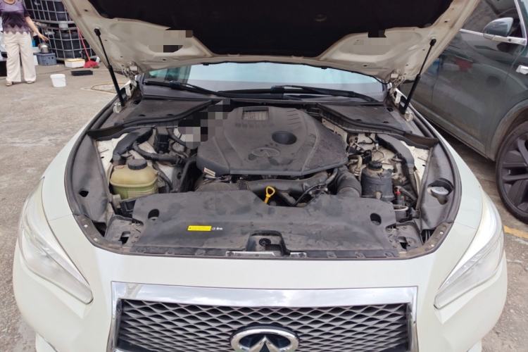 Used Infiniti Q50L 2016 2.0T Comfort Edition Engine Bay