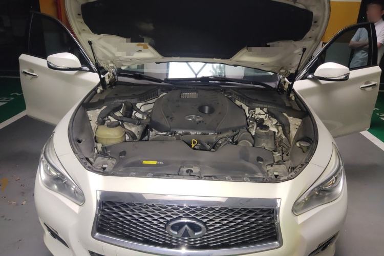 Used Infiniti Q50L 2016 2.0T Comfort Edition Engine Bay