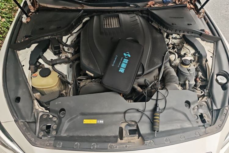 Used Infiniti Q50L 2016 2.0T Enjoyment Edition Engine Bay