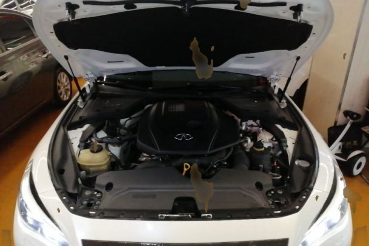 Used Infiniti Q50L 2016 2.0T Ambition Edition Engine Bay