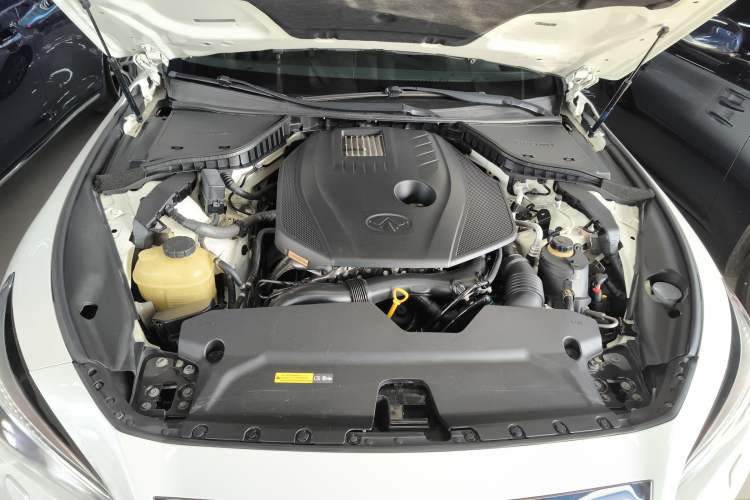 Used Infiniti Q50L 2016 2.0T Ambition Edition Engine Bay