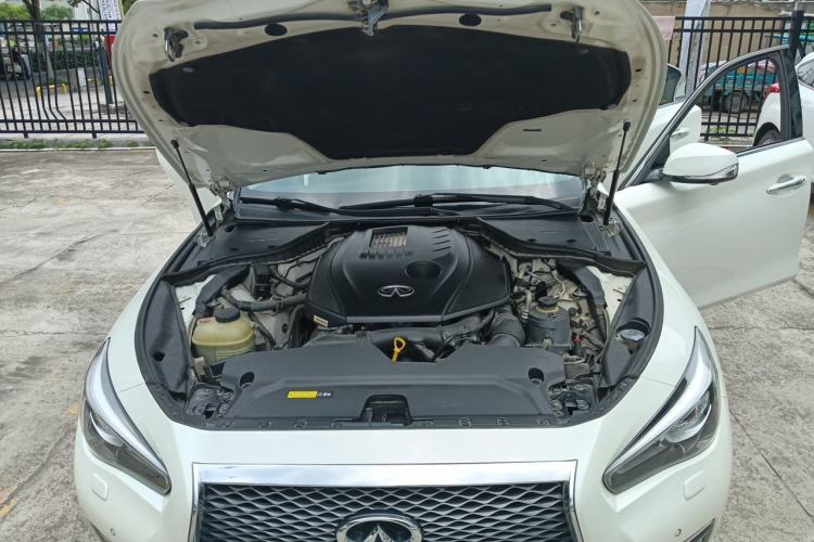 Used Infiniti Q50L 2016 2.0T Ambition Edition Engine Bay