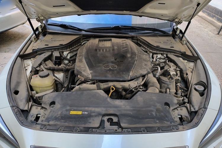 Used Infiniti Q50L 2016 2.0T Enjoyment Edition Engine Bay