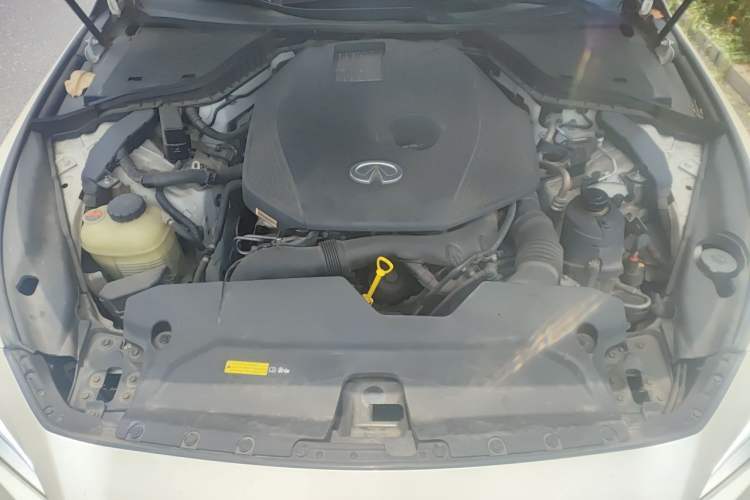 Used Infiniti Q50L 2016 2.0T Comfort Edition Engine Bay