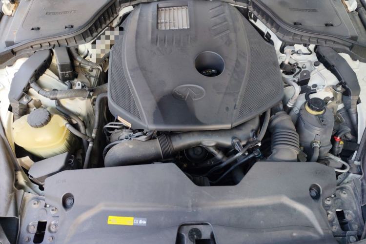 Used Infiniti Q50L 2016 2.0T Enjoyment Edition Engine Bay