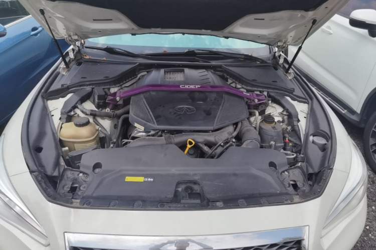 Used Infiniti Q50L 2016 2.0T Comfort Edition Engine Bay