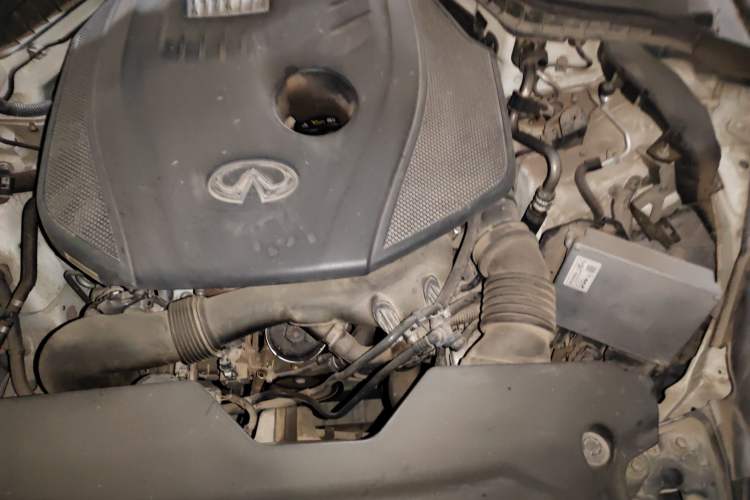 Used Infiniti Q50L 2016 2.0T Elite Sport Edition Engine Bay Left