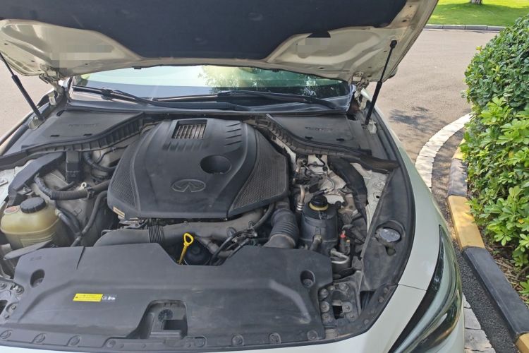 Used Infiniti Q50L 2016 2.0T Ambition Edition Engine Bay Left