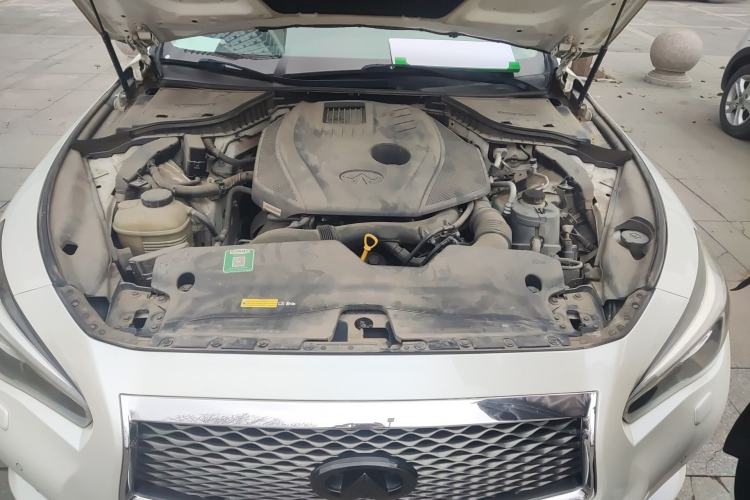 Used Infiniti Q50L 2016 2.0T Enjoyment Edition Engine Bay
