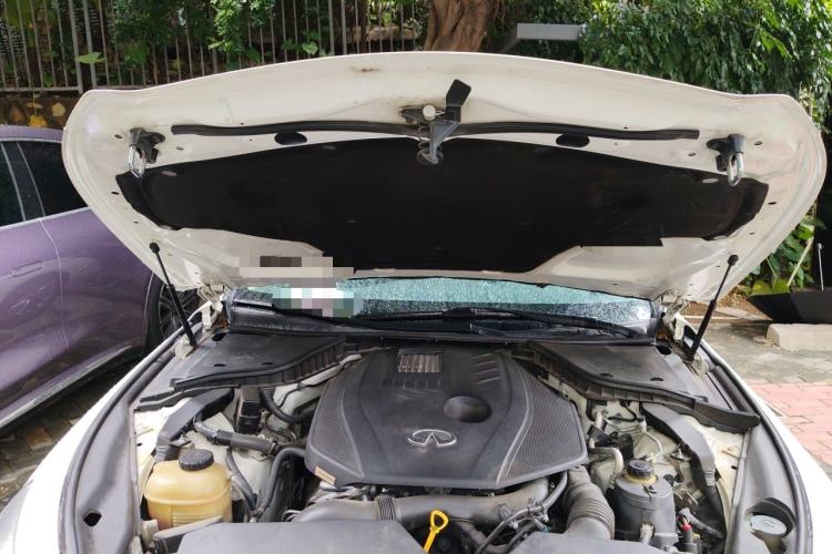 Used Infiniti Q50L 2016 2.0T Comfort Edition Engine Bay