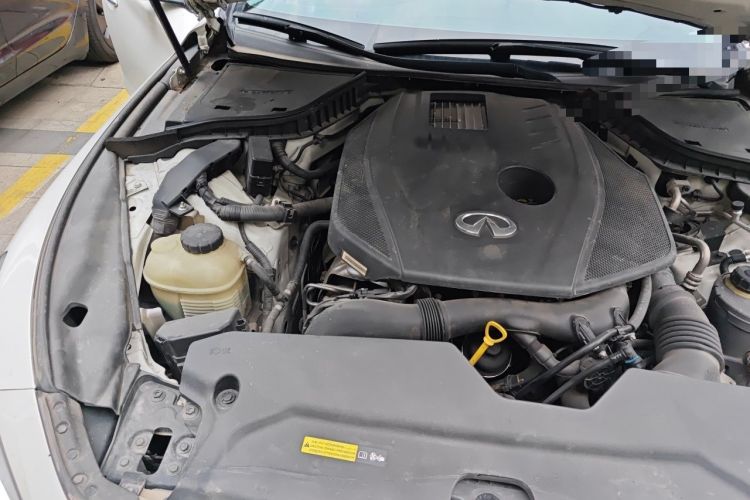 Used Infiniti Q50L 2016 2.0T Enjoyment Edition Engine Bay Right