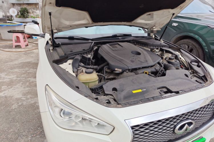 Used Infiniti Q50L 2016 2.0T Comfort Edition Engine Bay Right