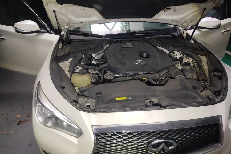 Used Infiniti Q50L 2016 2.0T Comfort Edition Engine Bay Right