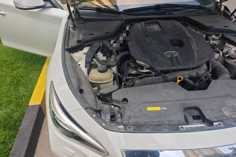 Used Infiniti Q50L 2016 2.0T Comfort Edition Engine Bay Right