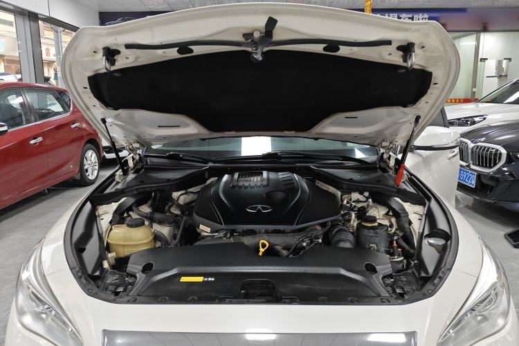 Used Infiniti Q50L 2016 2.0T Comfort Edition Engine Bay