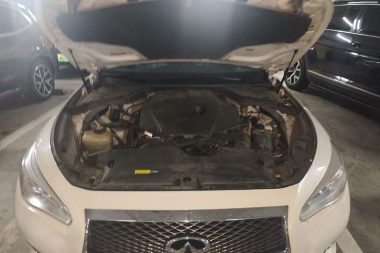 Used Infiniti Q50L 2016 2.0T Comfort Edition Engine Bay