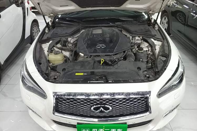 Used Infiniti Q50L 2016 2.0T Ambition Edition Engine Bay