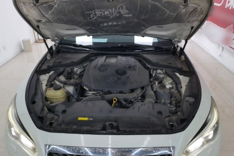 Used Infiniti Q50L 2016 2.0T Enjoyment Edition Engine Bay