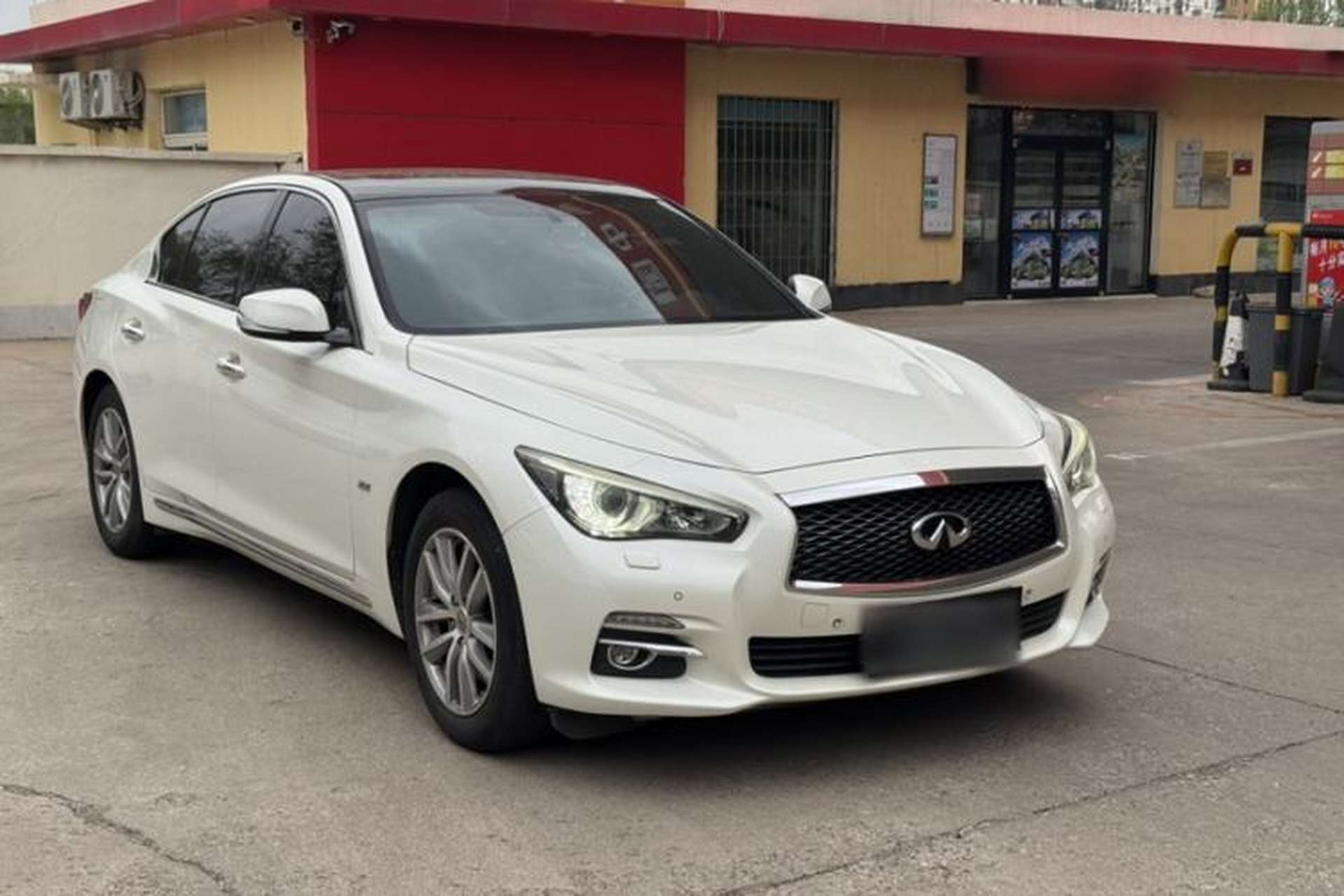 Used Infiniti Q50L 2016 2.0T Enjoyment Edition Exterior 2
