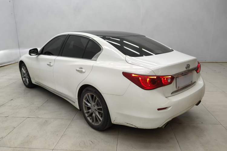 Used Infiniti Q50L 2016 2.0T Luxury Edition Exterior 3