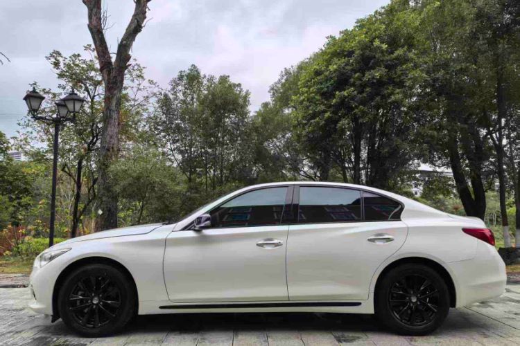 Used Infiniti Q50L 2016 2.0T Comfort Edition Exterior 3