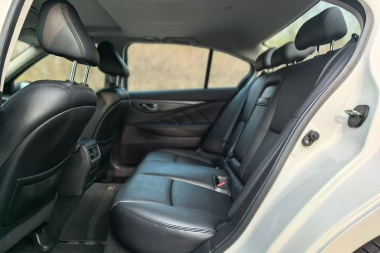 Used Infiniti Q50L 2016 2.0T Comfort Edition Exterior 4