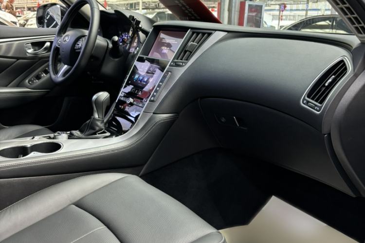Used Infiniti Q50L 2016 2.0T Ambition Edition Exterior 7