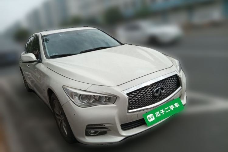 Used Infiniti Q50L 2016 2.0T Comfort Edition Front Right 45 Deg