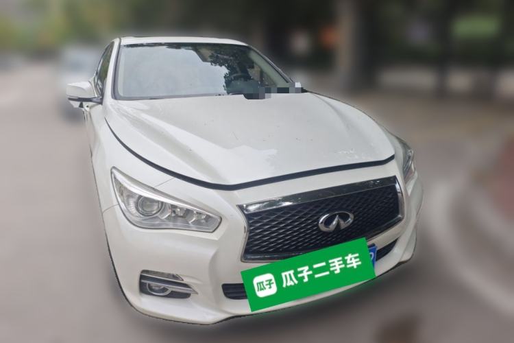 Used Infiniti Q50L 2016 2.0T Comfort Edition Front Right 45 Deg