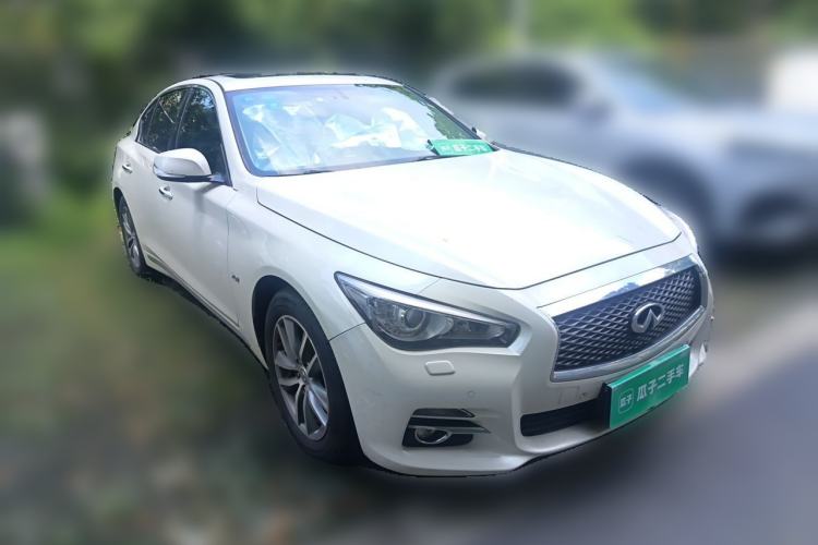 Used Infiniti Q50L 2016 2.0T Enjoyment Edition Front Right 45 Deg
