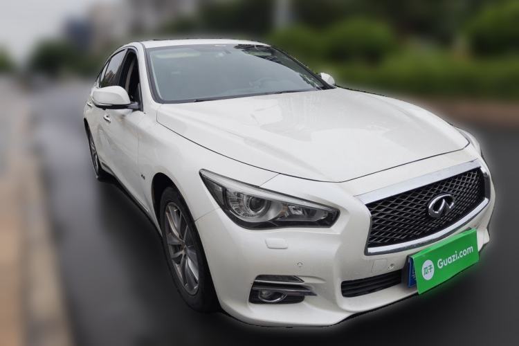 Used Infiniti Q50L 2016 2.0T Enjoyment Edition Front Right 45 Deg