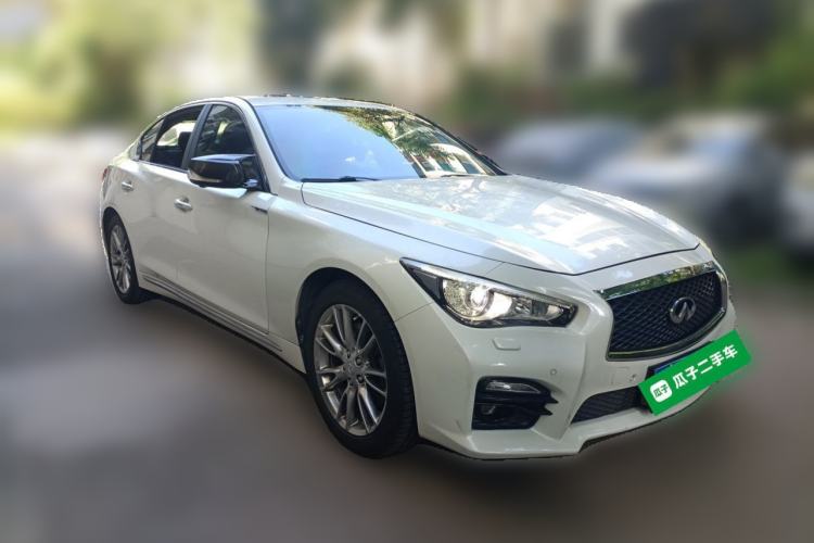 Used Infiniti Q50L 2016 2.0T Ambition Edition Front Right 45 Deg