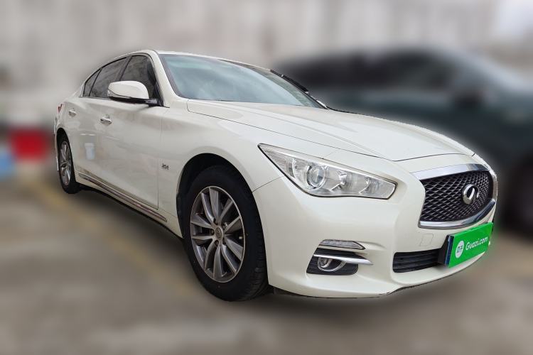 Used Infiniti Q50L 2016 2.0T Comfort Edition Front Right 45 Deg
