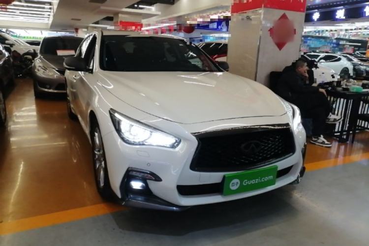 Used Infiniti Q50L 2016 2.0T Ambition Edition Front Right 45 Deg