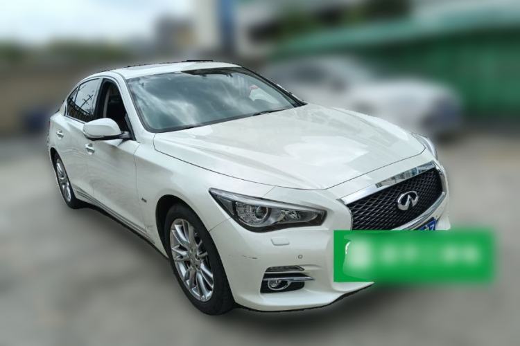 Used Infiniti Q50L 2016 2.0T Ambition Edition Front Right 45 Deg