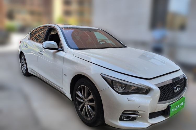 Used Infiniti Q50L 2016 2.0T Enjoyment Edition Front Right 45 Deg