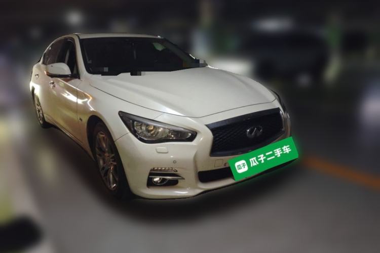 Used Infiniti Q50L 2016 2.0T Ambition Edition Front Right 45 Deg