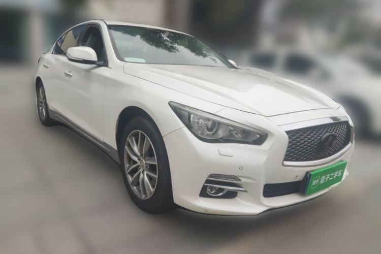 Used Infiniti Q50L 2016 2.0T Enjoyment Edition Front Right 45 Deg