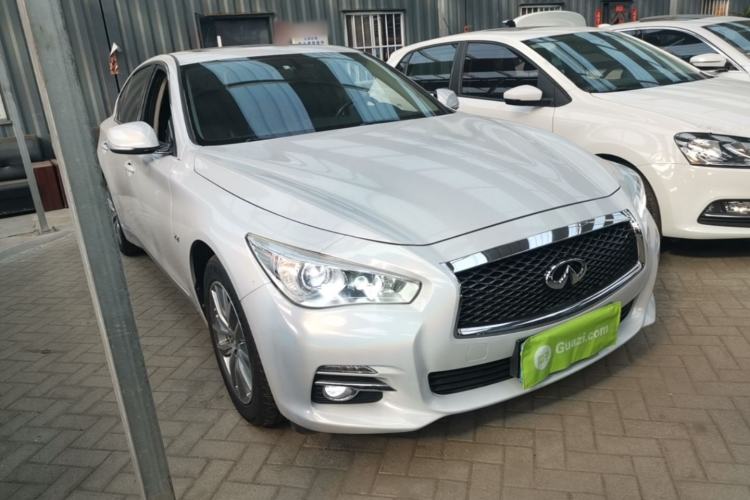 Used Infiniti Q50L 2016 2.0T Comfort Edition Front Right 45 Deg