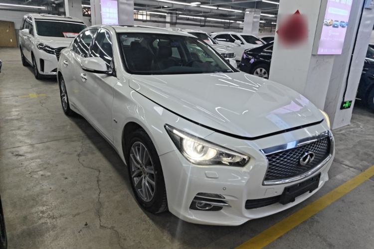 Used Infiniti Q50L 2016 2.0T Enjoyment Edition Front Right 45 Deg