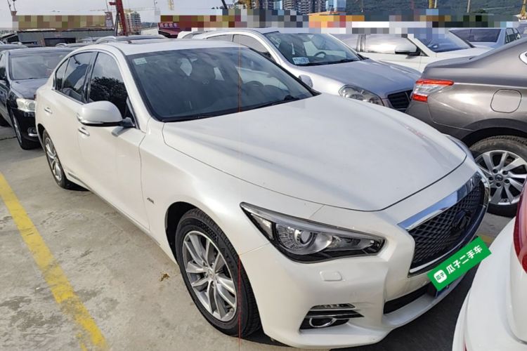 Used Infiniti Q50L 2016 2.0T Enjoyment Edition Front Right 45 Deg