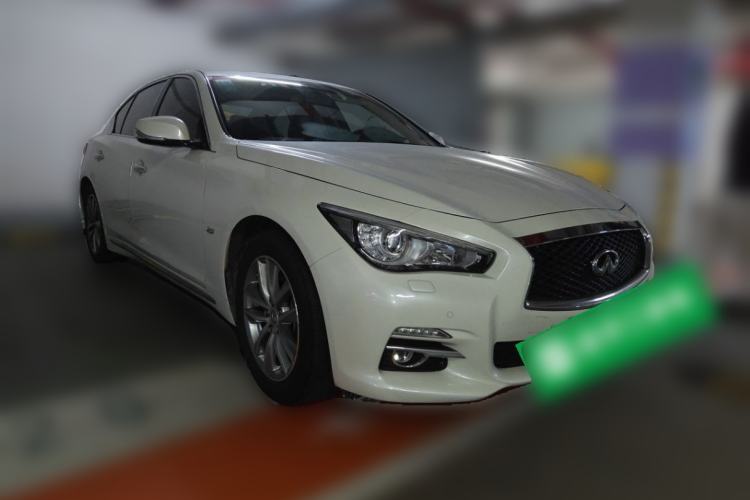 Used Infiniti Q50L 2016 2.0T Enjoyment Edition Front Right 45 Deg