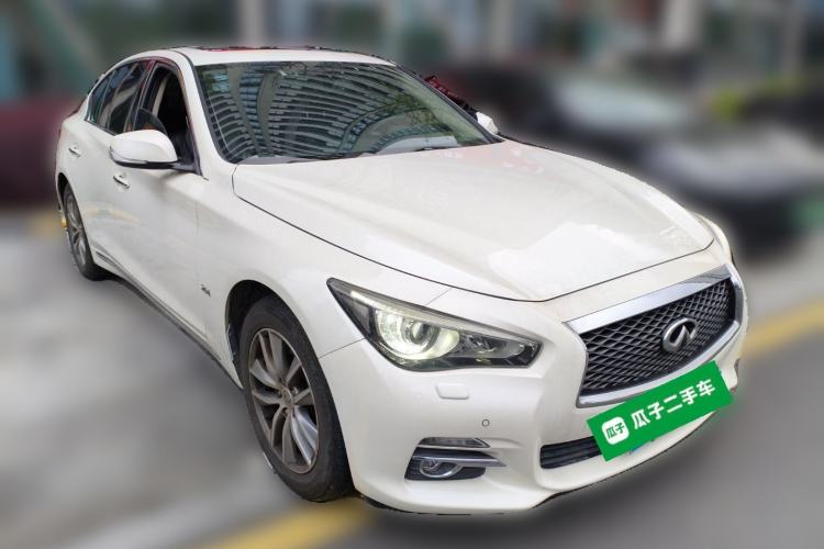 Used Infiniti Q50L 2016 2.0T Enjoyment Edition Front Right 45 Deg